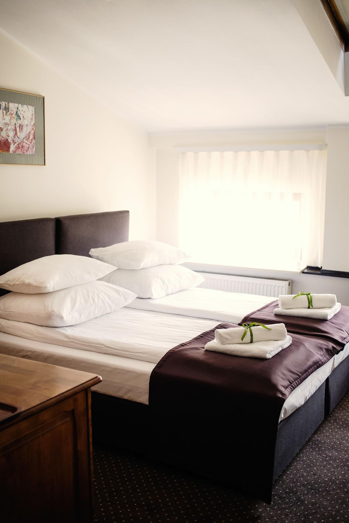 Hotel Eden Krakow Ngoại thất bức ảnh