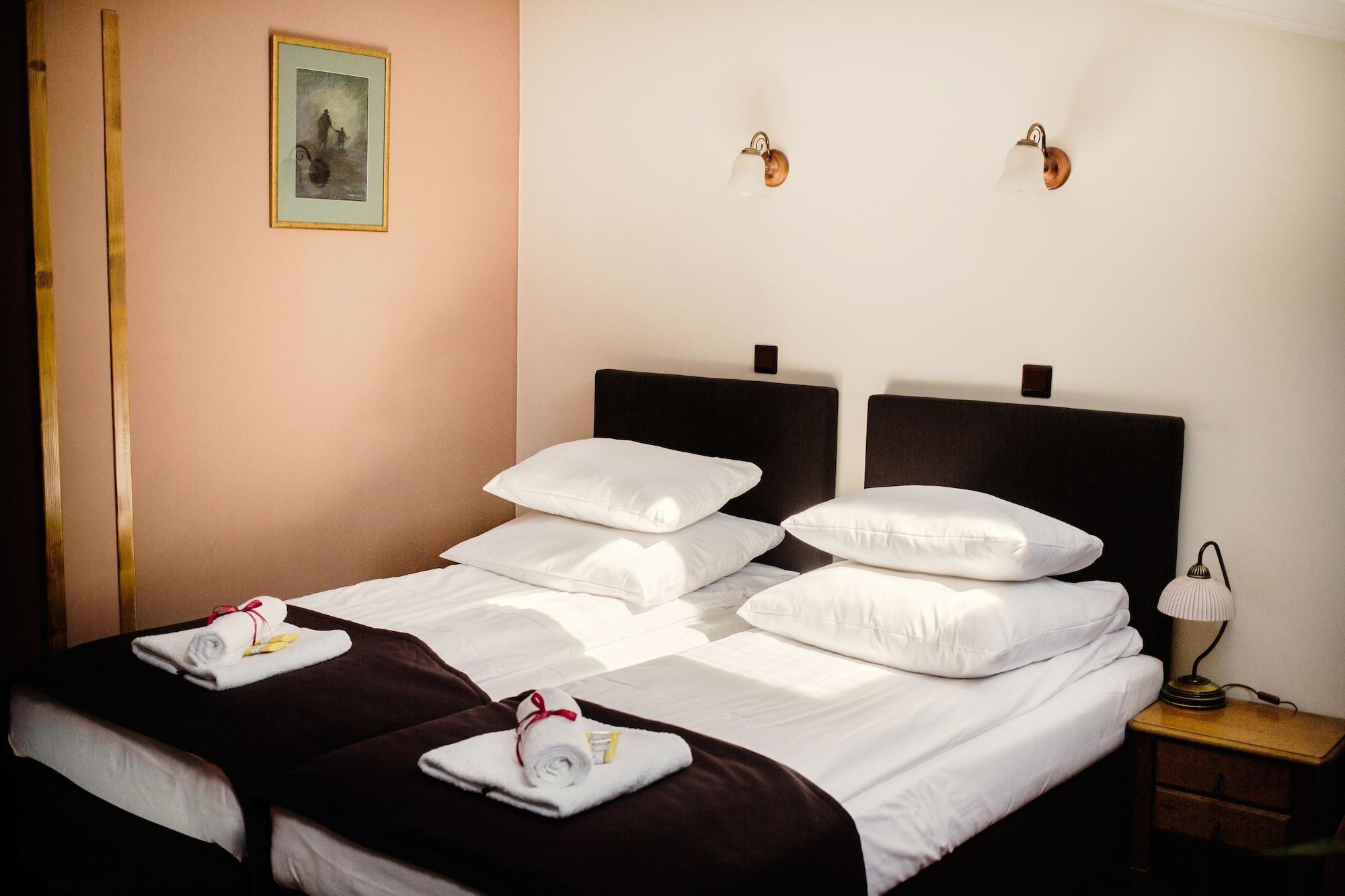 Hotel Eden Krakow Ngoại thất bức ảnh