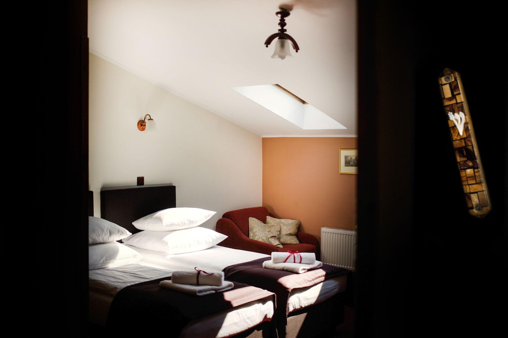 Hotel Eden Krakow Ngoại thất bức ảnh